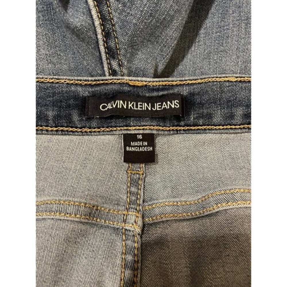 Calvin Klein Jean Shorts - Picture 4 of 5